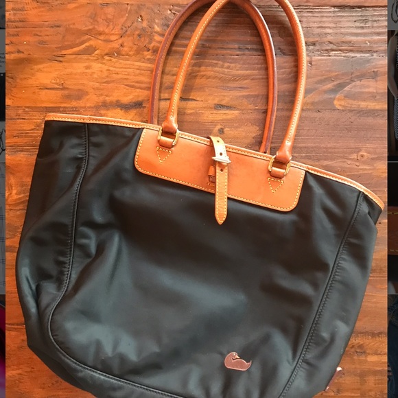 dooney and bourke victoria nylon tote